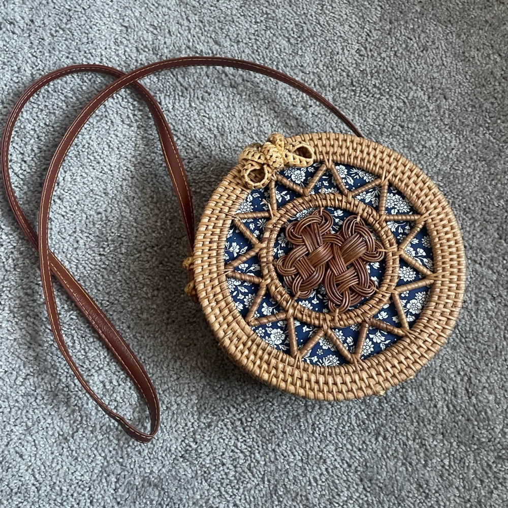 Round Rattan Bag for Women, 7.87”width and 3.15 length. Round design.